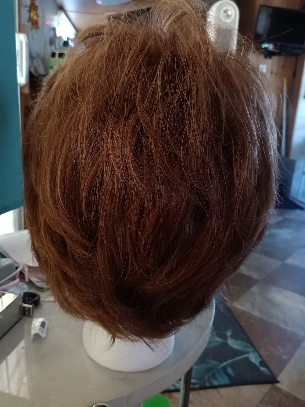 Envy Mystery Women’s Short Layered Wig - Chestnut Brown Pre-owned - Picture 3 of 7